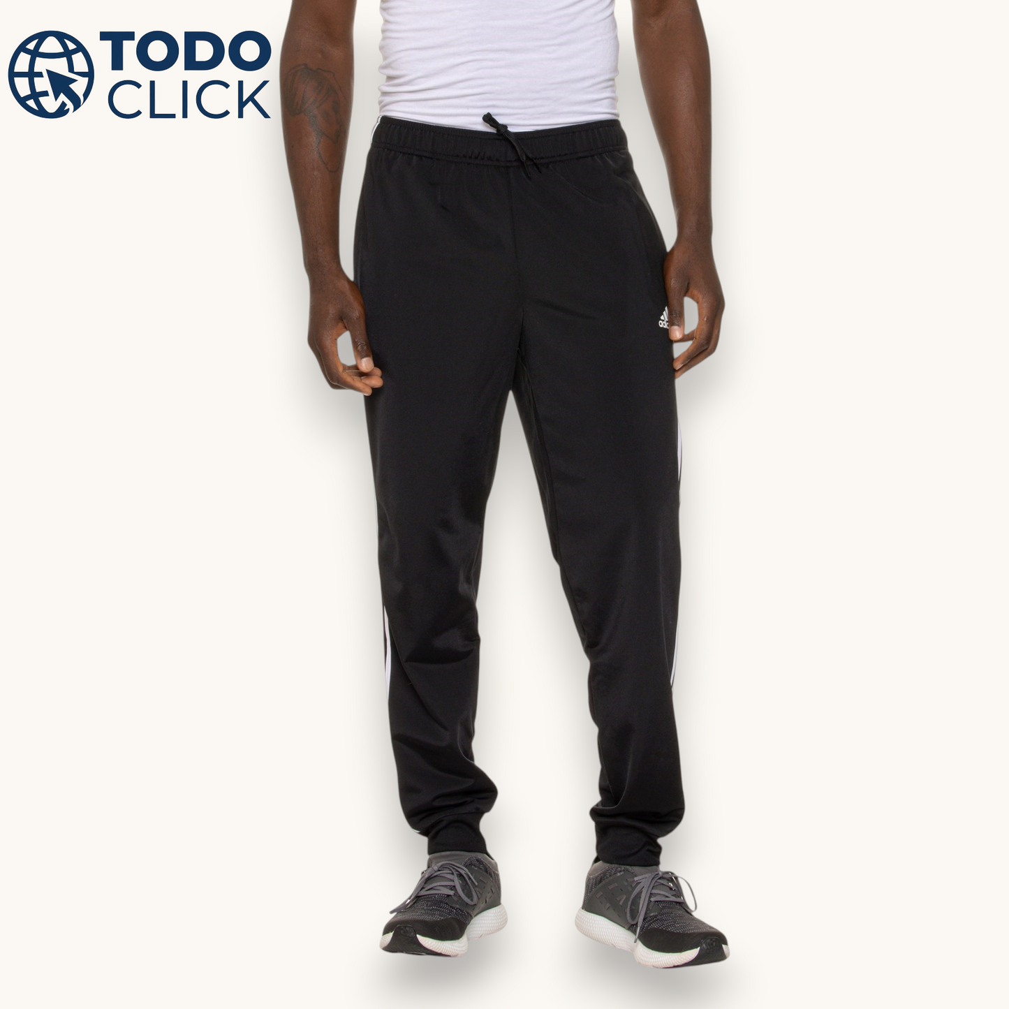 Conjunto de Pants Adidas negro con 3 rayas blancas talla L